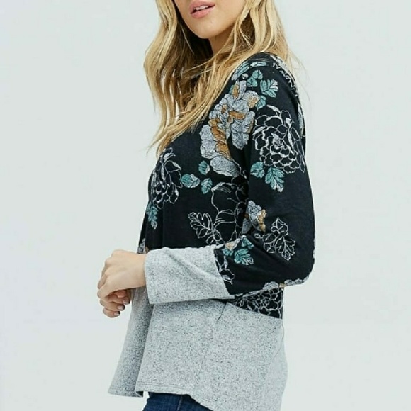 Soft Floral Top in Black - Picture 2 of 2